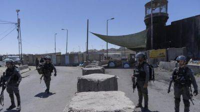 Подозрение на теракт возле Иерусалима: палестинец сбил охранника