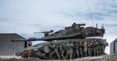 Израильский танк "Меркава" оснастили ИИ: командир будет управлять им с помощью VR-шлема