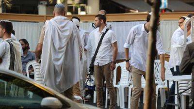 Суд запретил проводить раздельную молитву в Тель-Авиве в Йом-Кипур