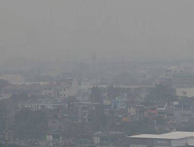 Филиппины окутаны смогом из-за активности вулкана, однако специалисты называют другие причины