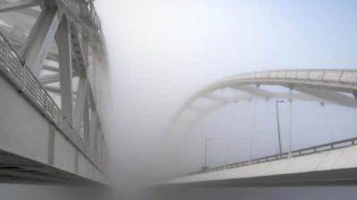 Крымский мост снова в дыму, движение перекрыто – СМИ РФ