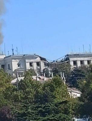Крым трясет от взрывов: ракеты прилетают одна за другой - есть прилет по штабу флота. Видео