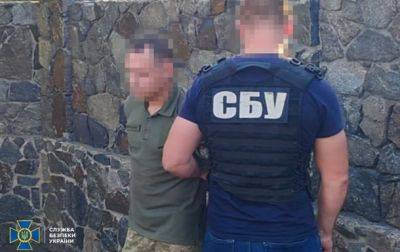 Помогали уклонистам: задержаны три сотрудника военкомата и чиновник ВВК