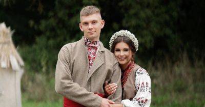 Участник группы Kalush Orchestra женился и показал фото со свадьбы в украинских костюмах