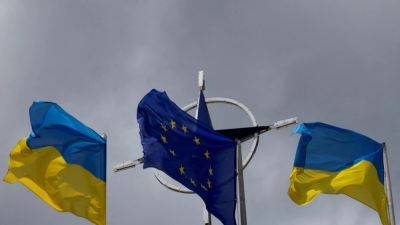 Bloomberg: Еврокомиссия за начало переговоров о членстве Украины в ЕС