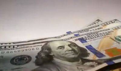 Доллар снова крутануло: банки и обменники обновили курс валют на субботу 23 сентября