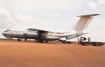 СМИ: Самолет с «вагнеровцами», разбившийся в Мали, был белорусским