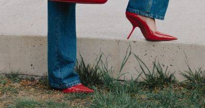 Красный цвет, острый носок и бантики: самая модная обувь на осень 2023 - focus.ua - Украина