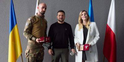 Зеленский в Люблине наградил польских волонтеров и поблагодарил Польшу