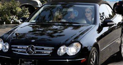 Любимец папарацци: на продажу выставили скандально известное авто Бритни Спирс (видео)