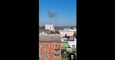 Атака беспилотника в Курске: произошло попадание в здание ФСБ, — СМИ (видео)