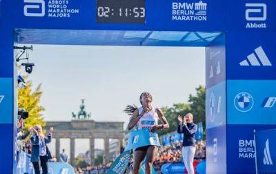 Бегунья из Эфиопии установила рекорд на Берлинском марафоне