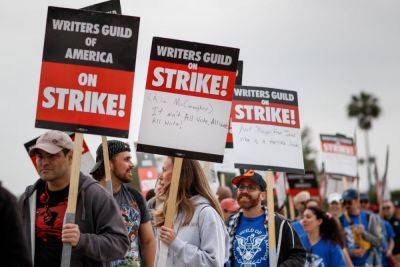 Сценаристы прекращают 146-дневний страйк в Голливуде, заключив историческую сделку с киностудиями