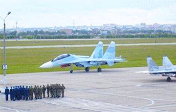 ВСУ ударом дрона по аэродрому в Курске ликвидировали руководство авиаполка