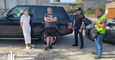 Супруги "волонтеры" из Киева продавали военным бесплатные авто, — ГБР
