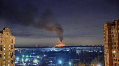 В Подмосковье прогремели взрывы: неподалеку от военного аэродрома начался пожар