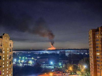 Пожар в Щелкино 27 сентября - после взрыва начался пожар в районе аэродрома Чкаловский - фото