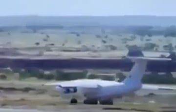 Момент крушения белорусского Ил-76 с «вагнеровцами» в Мали показали на видео