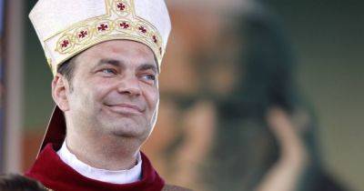 В гей-оргиях обвиняют епископа: громкий секс-скандал в приходе в Польше получил продолжение