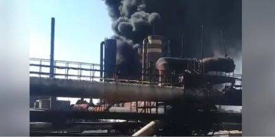 Российские оккупанты ударили авиабомбами по коксохимическому заводу в Авдеевке — нардеп