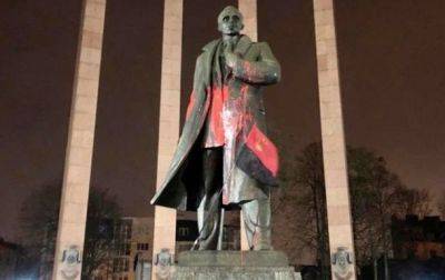 Надругательство над памятником Бандере: суд Львова вынес приговор организатору