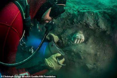 В Средиземном море нашли сокровища Гераклиона - фото - apostrophe.ua - Украина - Египет - г. Александрия