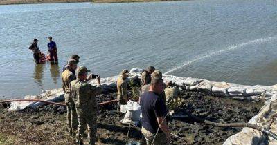 В 40 км от границы с Украиной: в Молдове обнаружили обломки ракеты в озере, — МВД (фото)