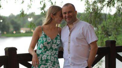 Молодая жена Виктора Павлика попала под критику украинцев: "Это ужас, как отец с дочерью..."