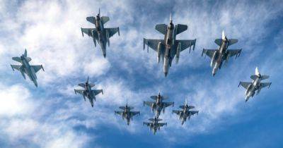 Правительственный шатдаун в США может повлиять на обучение украинских летчиков на F-16 – Пентагон