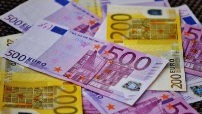 Курс валют на 29 сентября: Евро на наличном рынке подешевел на 20 копеек