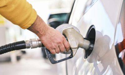 Цены на бензин и дизтопливо за месяц выросли почти на 2,5 гривны за литр