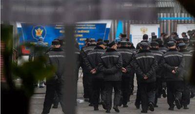 Президент Узбекистана помиловал 286 осужденных