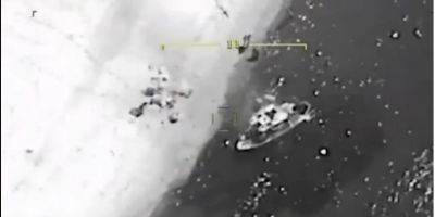 ВСУ уничтожили вражеский катер в Черном море вместе с оккупантами — видео