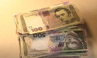 Уже не 2200 грн: украинцам существенно увеличили финпомощь — сколько дадут в октябре