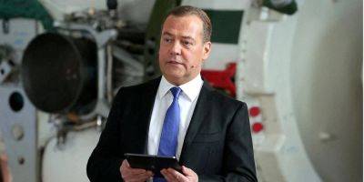 Медведев пригрозил оккупировать больше украинских территорий: в ОП отреагировали