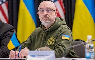 Министр обороны Украины подал в Раду заявление об отставке
