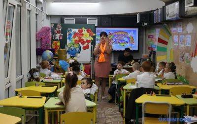 В Харькове показали школьные классы в метрополитене