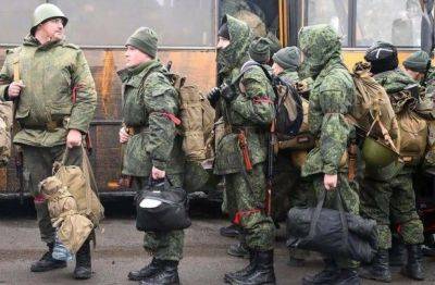 Охота началась: Во время "выборов" оккупанты активизировали работу военкоматов на Луганщине
