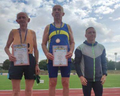 80-летний спортсмен из Рубежного завоевал первое место в соревнованиях по легкой атлетике