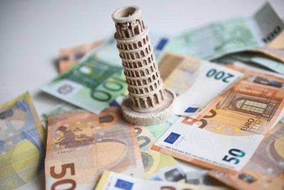 Евро стабилен к доллару перед выходом статистики по еврозоне утром во вторник