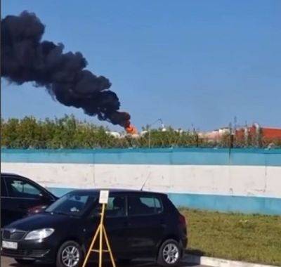 Огненное ЧП на россии: горит самый большой нефтехимический завод, и еще один атаковал беспилотник. Видео
