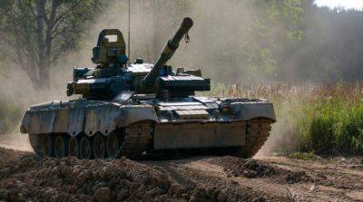 Россияне перебросили танки Т-80 в сторону оккупированного Бердянска