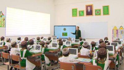 Засекречивание госконтрактов на закупку ноутбуков для первоклассников Туркменистана привело к путанице в СМИ