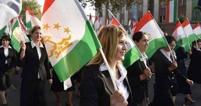 Эмомали Рахмон - Главное представление и военный парад. Три дня выходных на праздник Независимости Таджикистана - dialog.tj - Таджикистан
