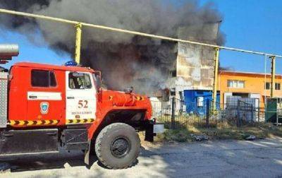В Белгородской области РФ вспыхнул пожар на заводе