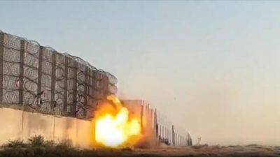 Видео: боевики взорвали забор безопасности на границе с Газой