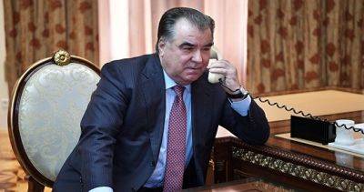 Эмомали Рахмон провёл телефонный разговор с председателями ряда городов и районов страны