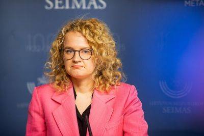 Глава Минэкономики Литвы назвала президента гомофобом