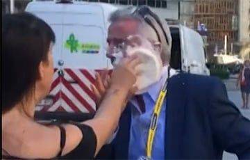 Майкл Олири - Директора Ryanair забросали пирогами во время его протеста в Брюсселе - charter97.org - Бельгия - Белоруссия - Брюссель - Ляйен - Brussels