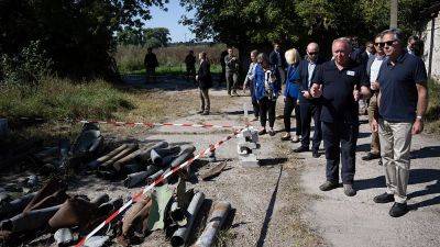"На разминирование уйдут годы": глава Госдепа посетил деокупированные районы на севере Украины